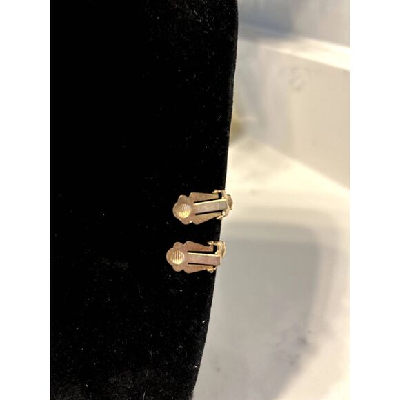 Vintage Aurora Borealis Iridescent Blue Crystal Clip-on Earrings, 50's Era - Picture 7 of 11